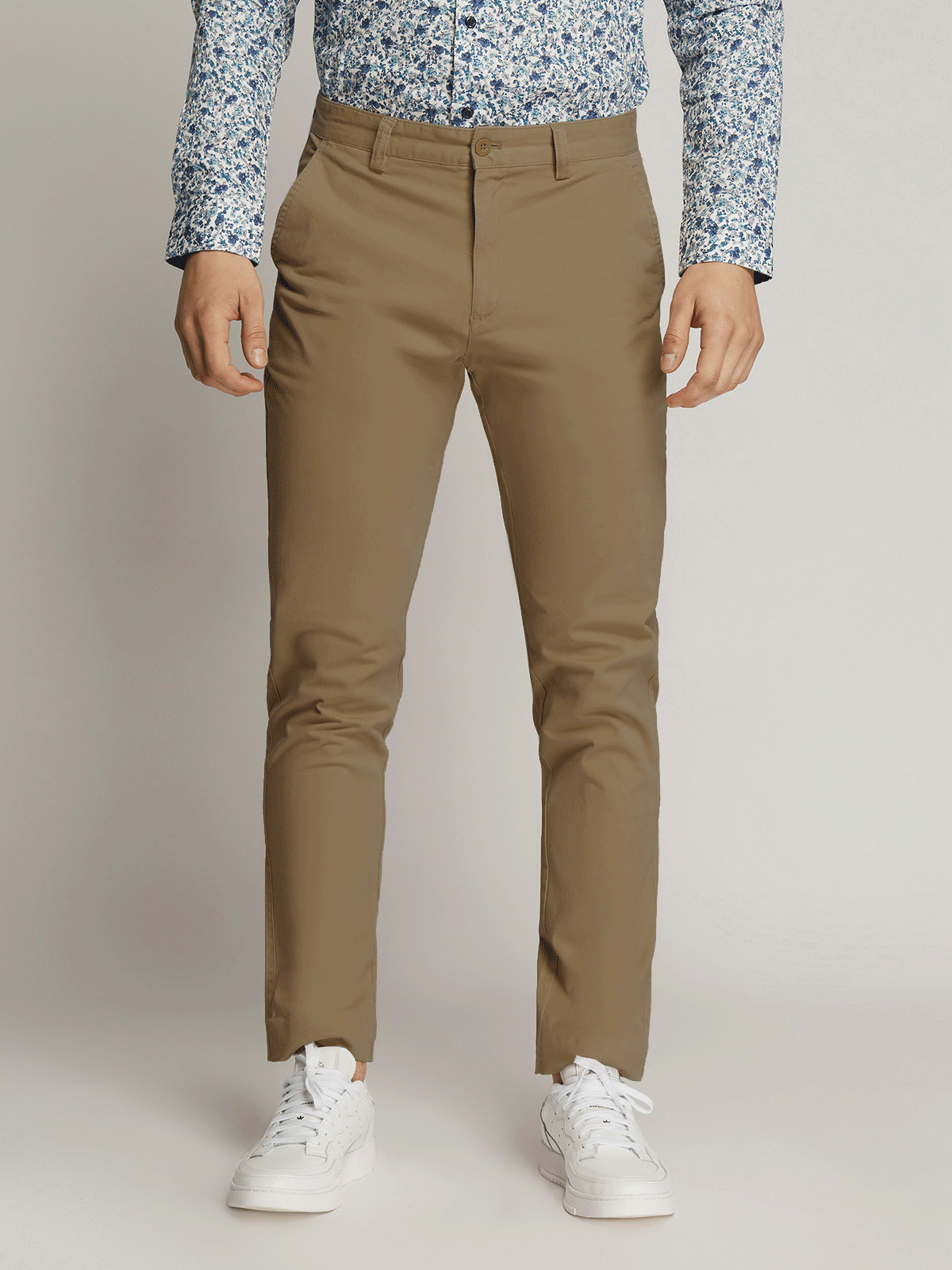 Ledger Peach Finish Fine Cotton Slim Fit Chino